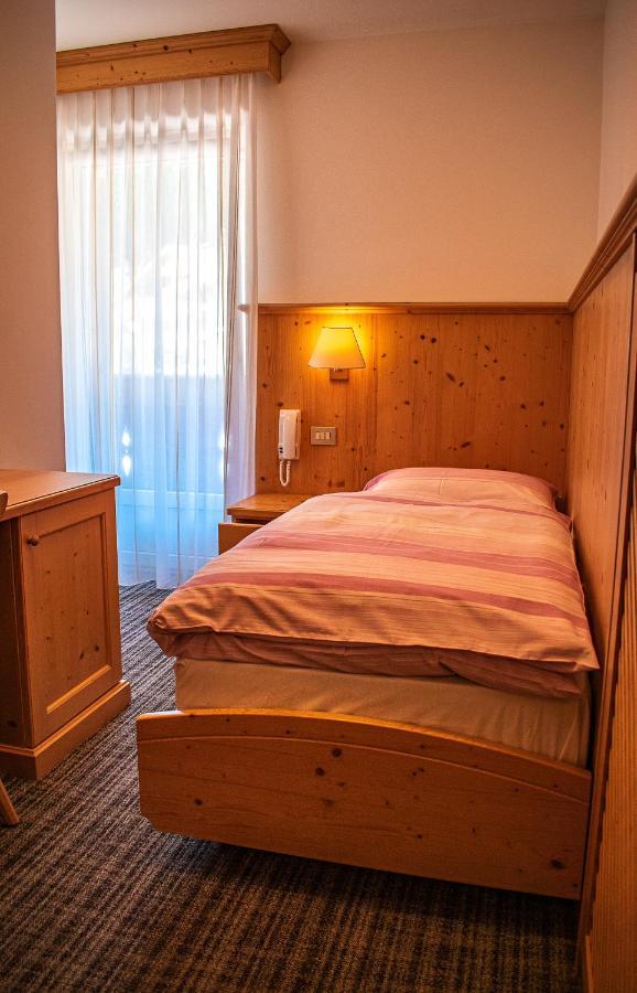 Albergo Canazei Bed & Breakfast *